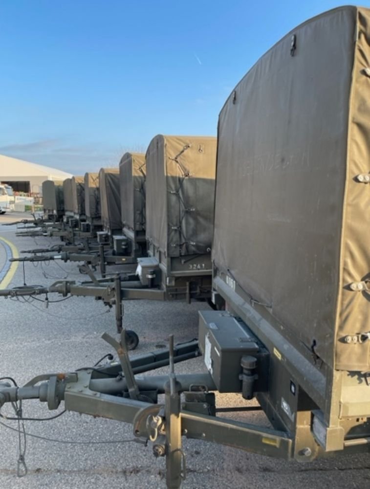 Remolques militares nuevos